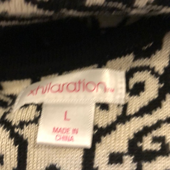 NWT cropped black and white sweater - Picture 5 of 5